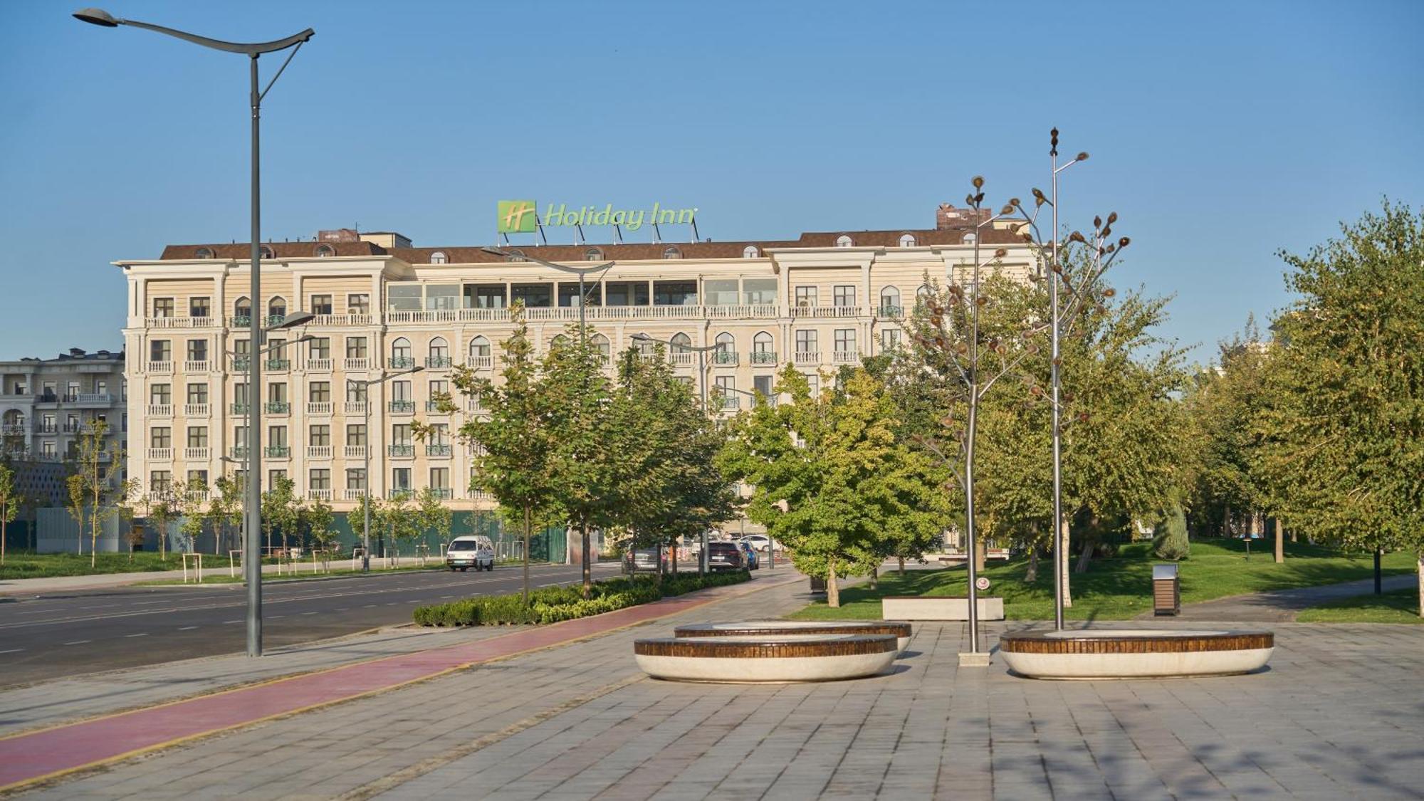 Holiday Inn Tashkent City By Ihg Exterior photo